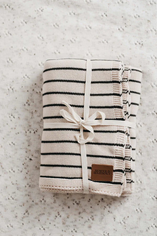 CHARCOAL STRIPE KNITTED BLANKET